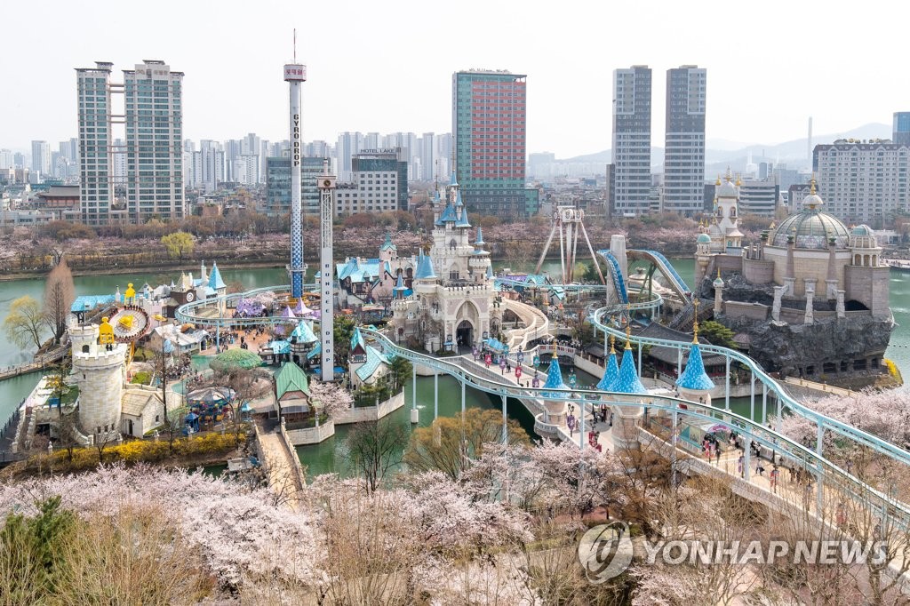벚꽃 만개한 롯데월드 매직아일랜드 | 연합뉴스 벚꽃 만개한 롯데월드 매직아일랜드 | 연합뉴스
