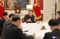 (2nd LD) N.K. leader criticizes problem in early response to COVID-19 crisis in key politburo meeting: state media