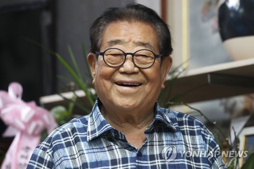El presentador de televisión de mayor edad de Corea del Sur muere a los 95 años