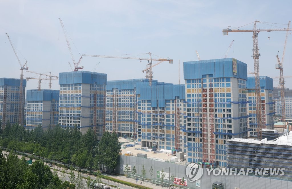 공사가 중단된 둔촌 주공아파트 재건축 현장. [연합뉴스 자료사진]