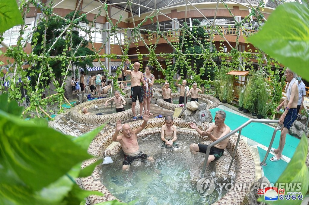 N. Korea's war veterans at spa resort