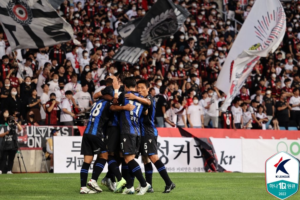 Incheon United players celebrate their 2-0 victory over FC Seoul in the clubs' K League 1 match at Incheon Football Stadium in Incheon, around 30 kilometers west of Seoul, on Aug. 27, 2022, in this photo provided by the Korea Professional Football League. (PHOTO NOT FOR SALE) (Yonhap)