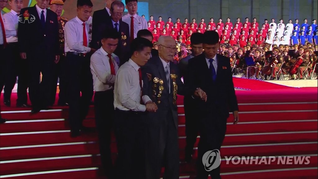 Kim Yong-nam nordcoreano alla celebrazione del 74esimo anniversario dell'instaurazione del regime