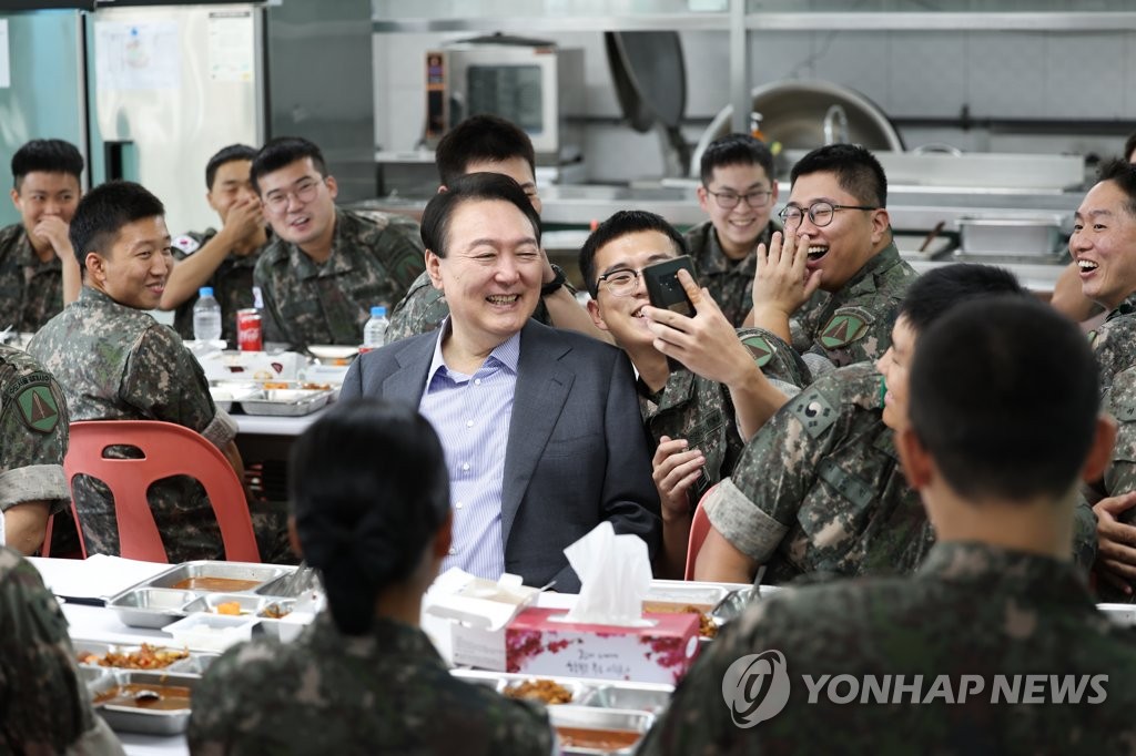 Yoon visits Seoul military unit on Chuseok to encourage soldiers