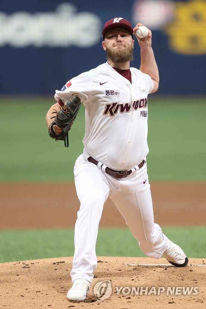 In this file photo from Sept. 20, 2022, Eric Jokisch of the Kiwoom Heroes pitches against the Samsung Lions during the top of the first inning of a Korea Baseball Organization regular season game at Gocheok Sky Dome in Seoul. (Yonhap)