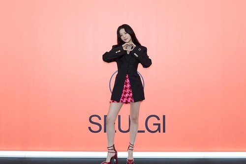 Seulgi de Red Velvet fait ses débuts en solo avec l'EP «28 Reasons»