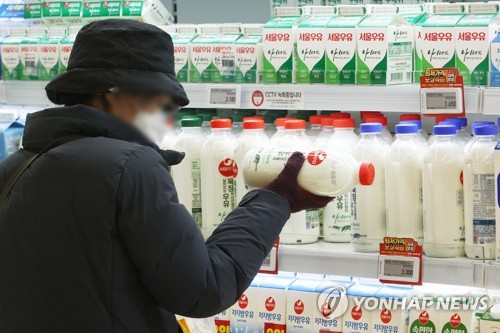 우유 가격 평균 5∼10% 오른다…흰 우유 대표제품 2천800원대(종합)