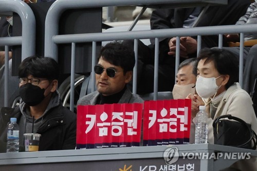 Ex-MLB pitcher Park Chan-ho announces retirement - The Korea Times