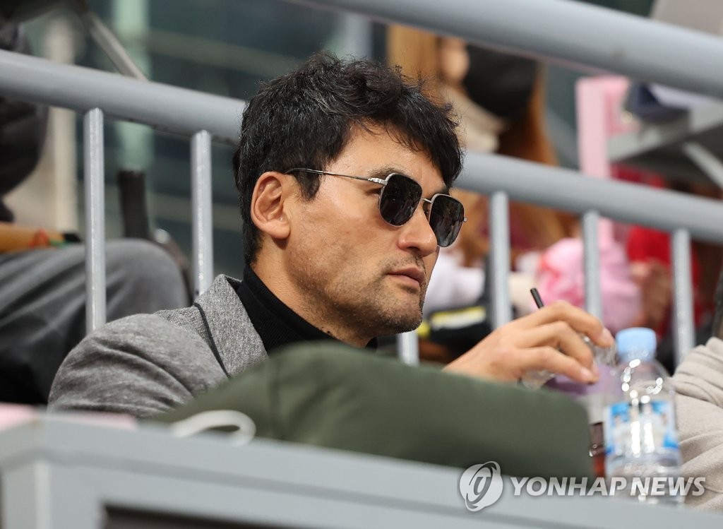 Meet my new favorite KBO player, Chan-Ho Park : r/Dodgers