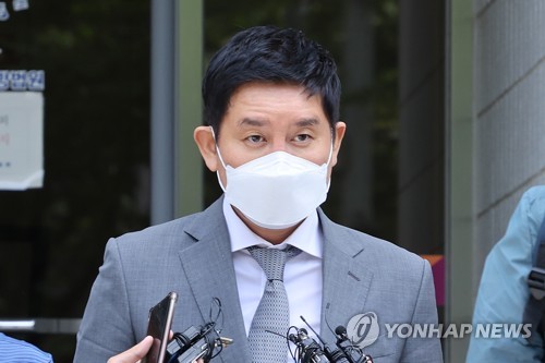 [2보] '라임사태' 김봉현 2심 징역 30년…"도주계획 발각, 엄중 처벌"