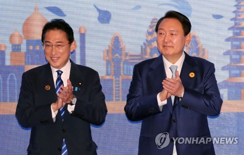 두번째 대좌 한일정상 "북핵 대응 협력"…징용 돌파구는 불투명(종합)