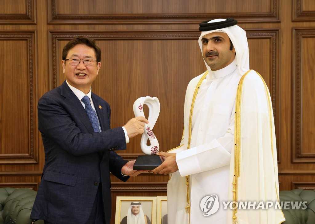 وزير الثقافة الكوري الجنوبي يلتقي مع نظيره القطري في الدوحة