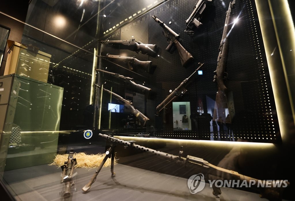 국군정보사령부 이관 총기류 특별전시 개막