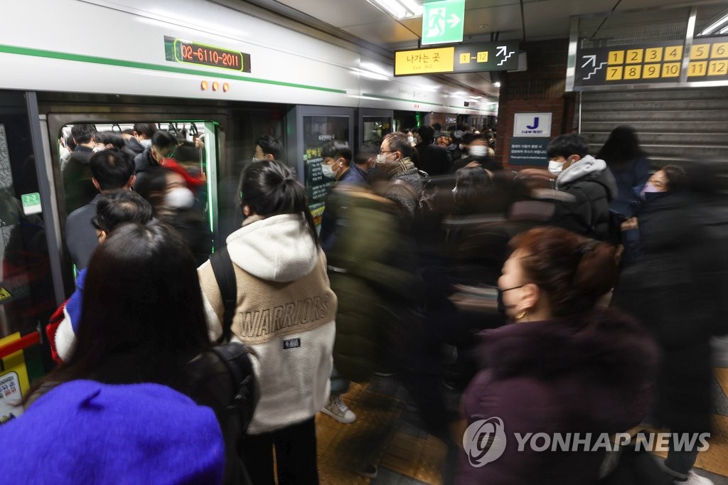 '서울 지하철, 노사 협상 타결'…출근길 정상운행