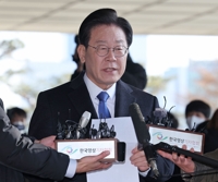 韓国最大野党代表が検察出頭　都市開発事業の不正疑惑巡り