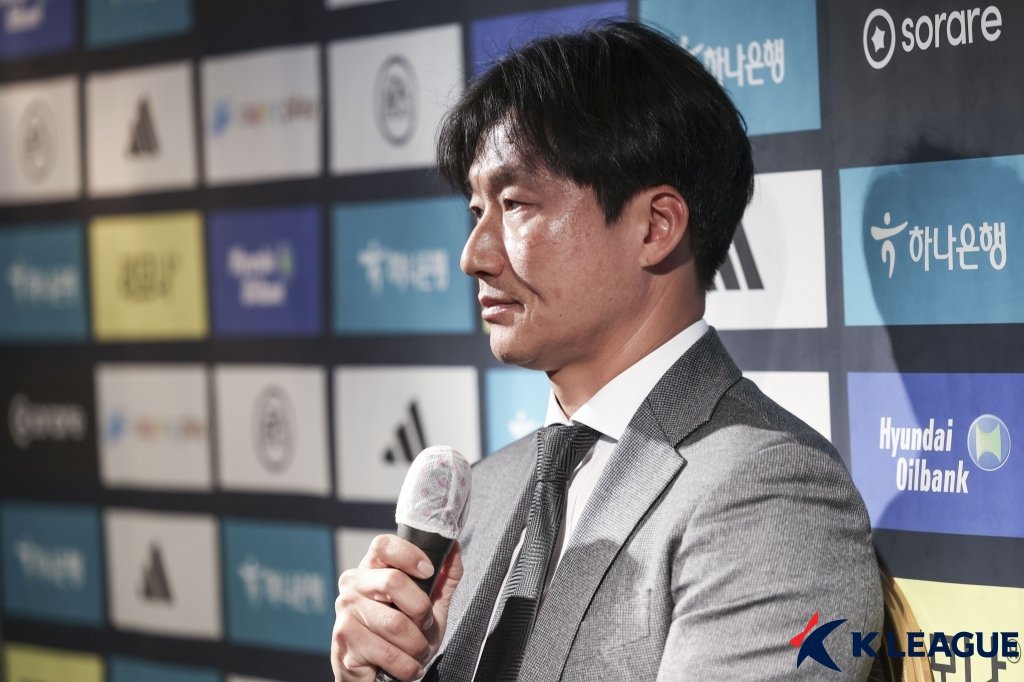Gwangju FC head coach Lee Jung-hyo attends a press conference in Seogwipo, Jeju Island, on Feb. 8, 2023, in this photo provided by the Korea Professional Football League. (PHOTO NOT FOR SALE) (Yonhap)