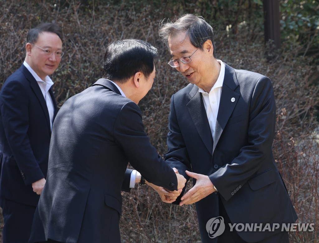 첫 당정 협의 참석한 국민의힘 김기현 대표