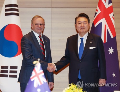 Yoon et le Premier ministre australien conviennent de renforcer la coopération en matière d'armement
