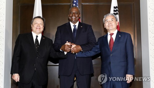 한미일 국방장관회담…북 미사일 정보 실시간 공유 논의