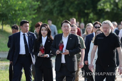 우크라 전격 방문 尹…바이든 등 각국 정상도 '지지·연대' 방문
