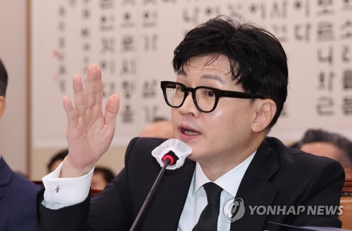 與 '이화영' vs 野 '尹장모'…한동훈-박범계 "깃털" 설전도