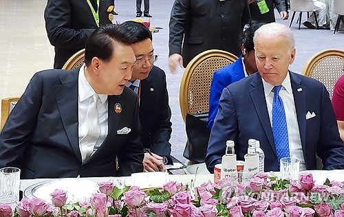 Yoon, Biden meet at G20 summit gala dinner