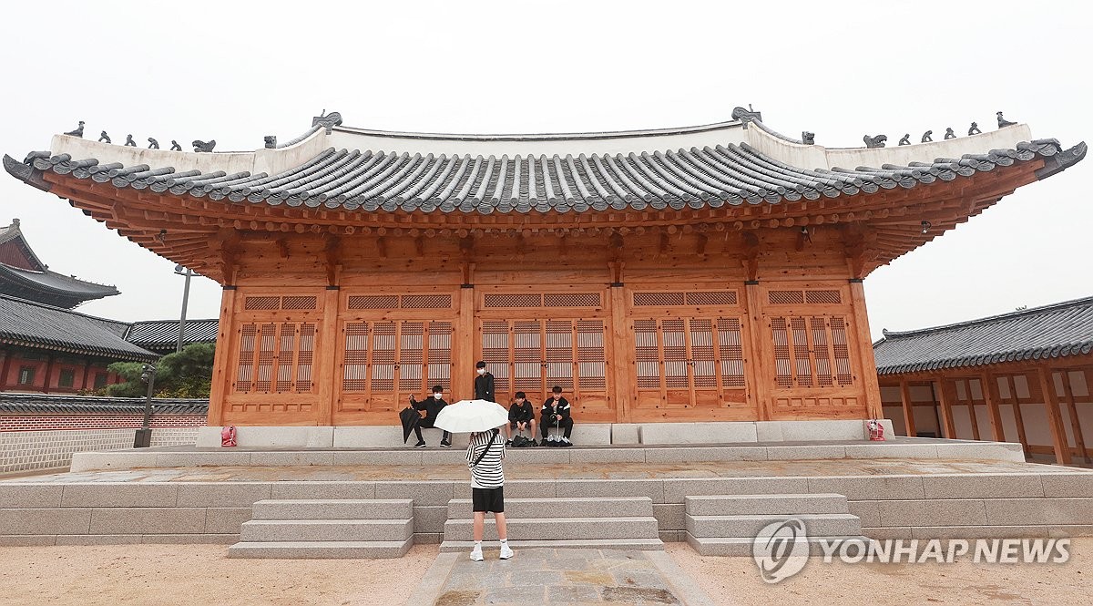 Building for Joseon Dynasty's crown prices restored