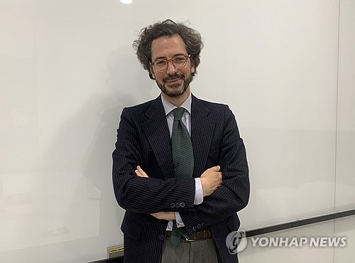 (Interview Yonhap) Maël Renouard, auteur du roman «l'Historiographe du royaume», à Séoul