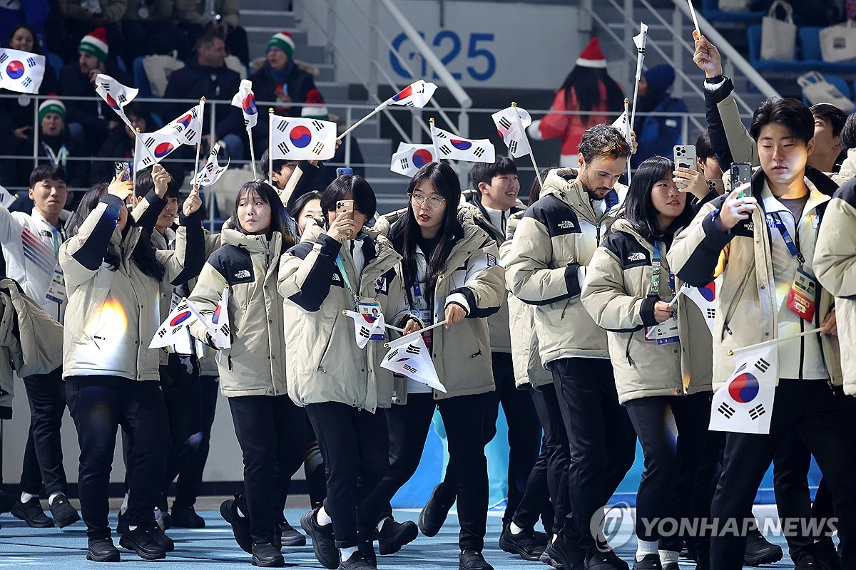 (LEAD) Winter Youth Olympics opens in S. Korea with celebration of ...