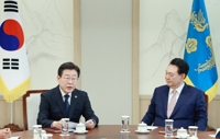 [속보] 대통령실 "尹대통령-이재명 회담 합의문 없다"