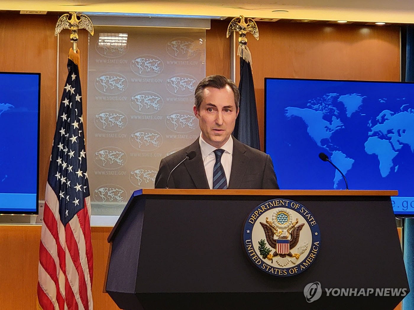 Esta foto, tomada el 7 de junio de 2024, muestra al portavoz del Departamento de Estado, Matthew Miller, hablando durante una conferencia de prensa en el departamento en Washington. (Yonhap)