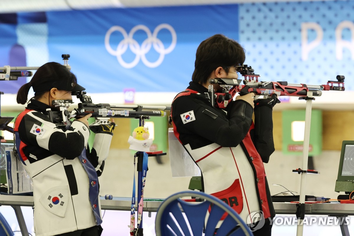 (LEAD) (Olympics) S. Korea secures at least silver in mixed rifle team ...