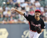 (Yonhap Interview) After getting struck in face, Tigers ace Naile determined to conquer fear