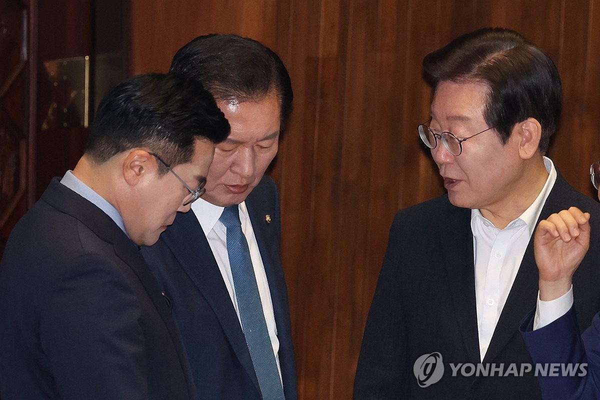 李대통령, 정청래·박찬대와 만찬…"우리는 언제나 동지, 한식구"(종합)