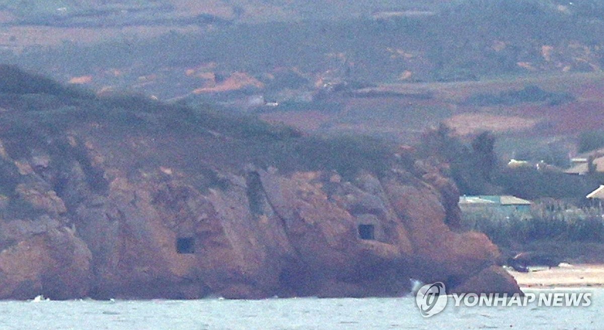 開かれた北朝鮮の砲門