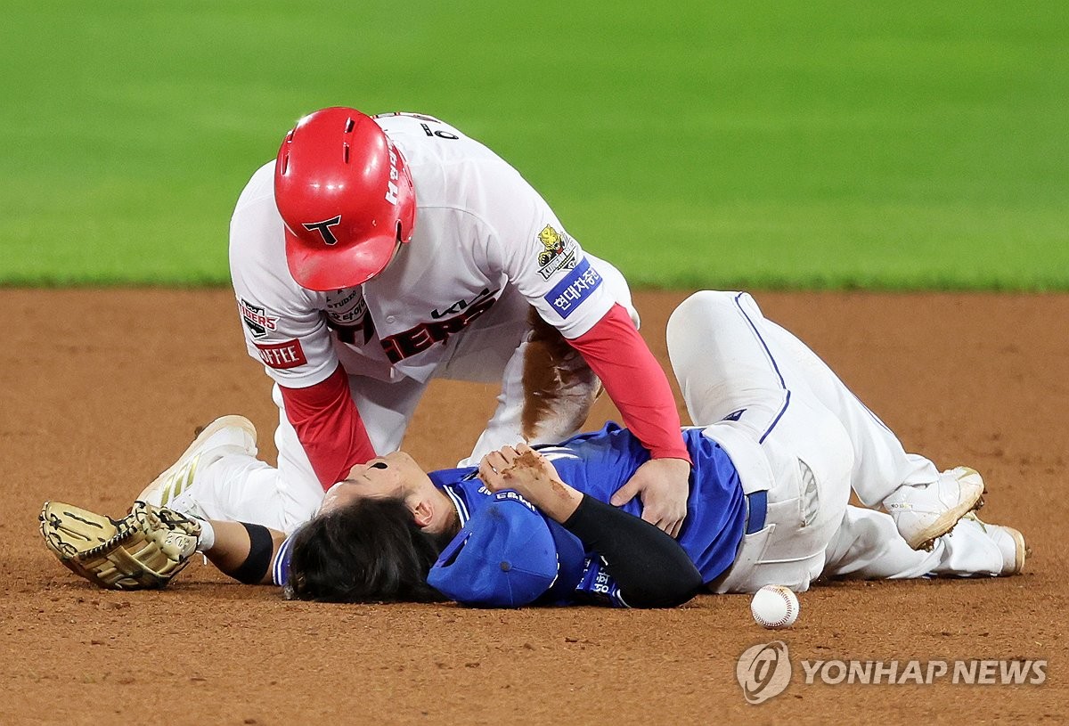 쓰러지고 지쳐도 뛰고 또 뛴다…KS 빛내는 이적생들