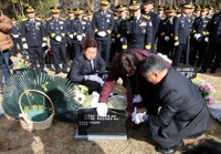 화마와 싸우다 순직한 동생 뜻 이어받은 형 "멋진 소방관 될게"