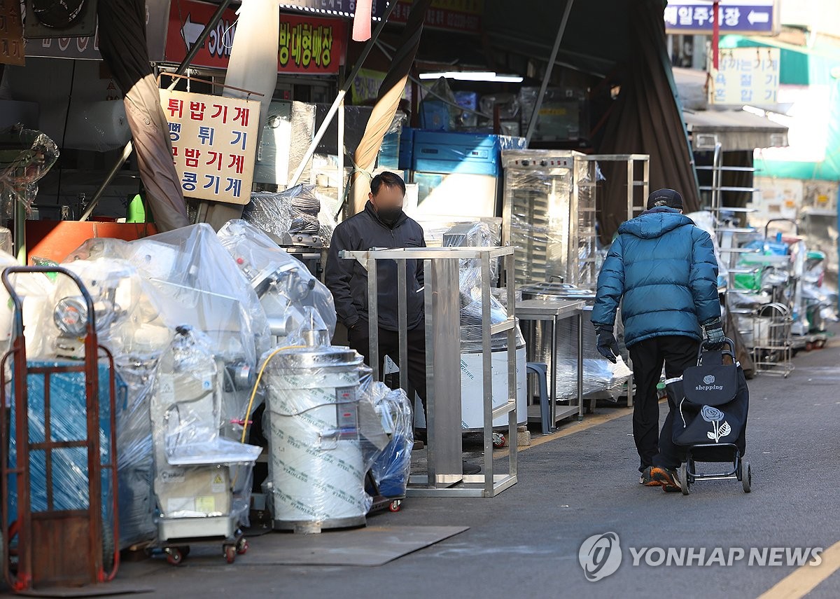 작년 폐업 2006년 이후 최다…음식·소매업 폐업률 높아