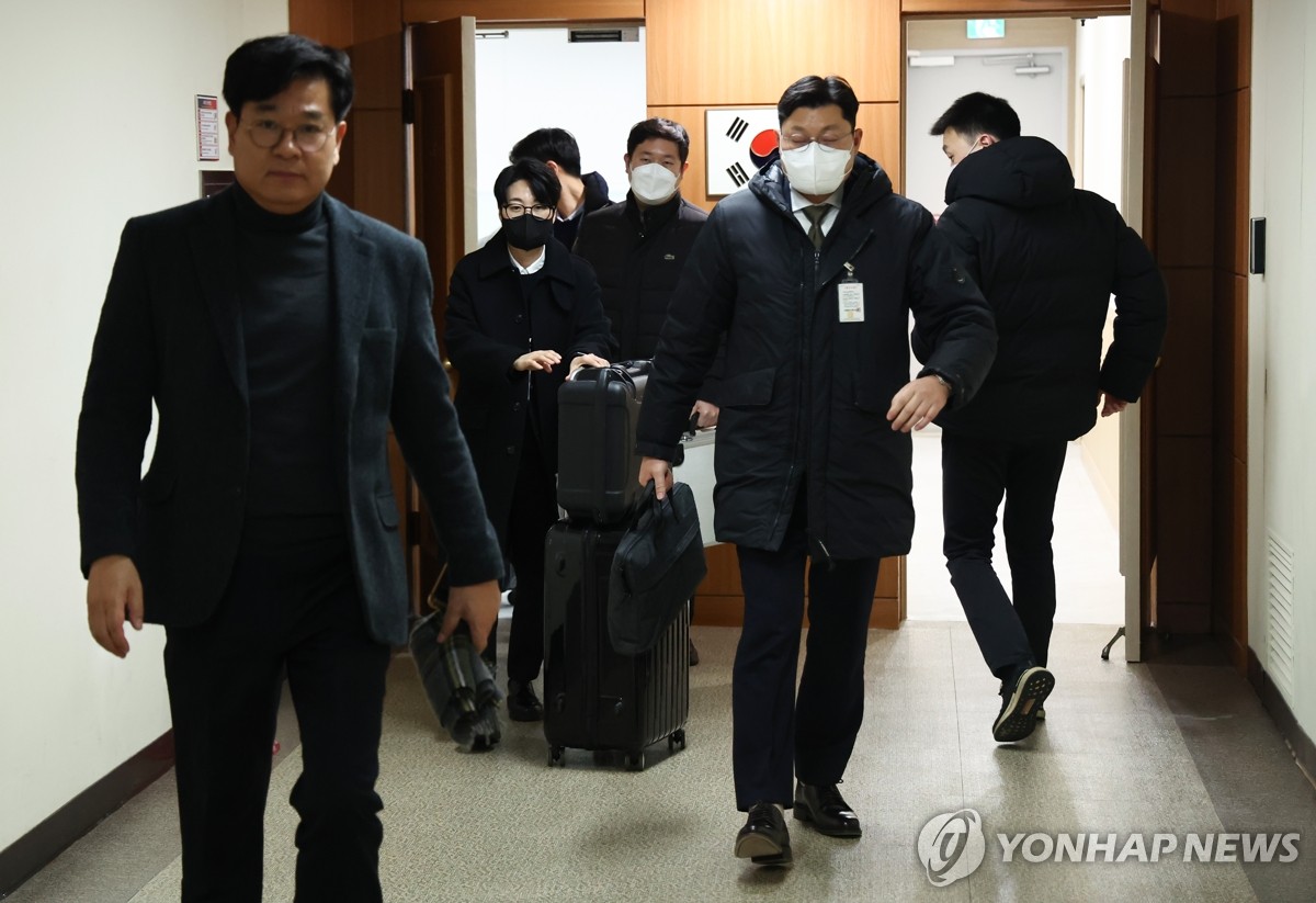 이상민 전 장관 "'자택 돈다발 보도' 허위" 형사고소…