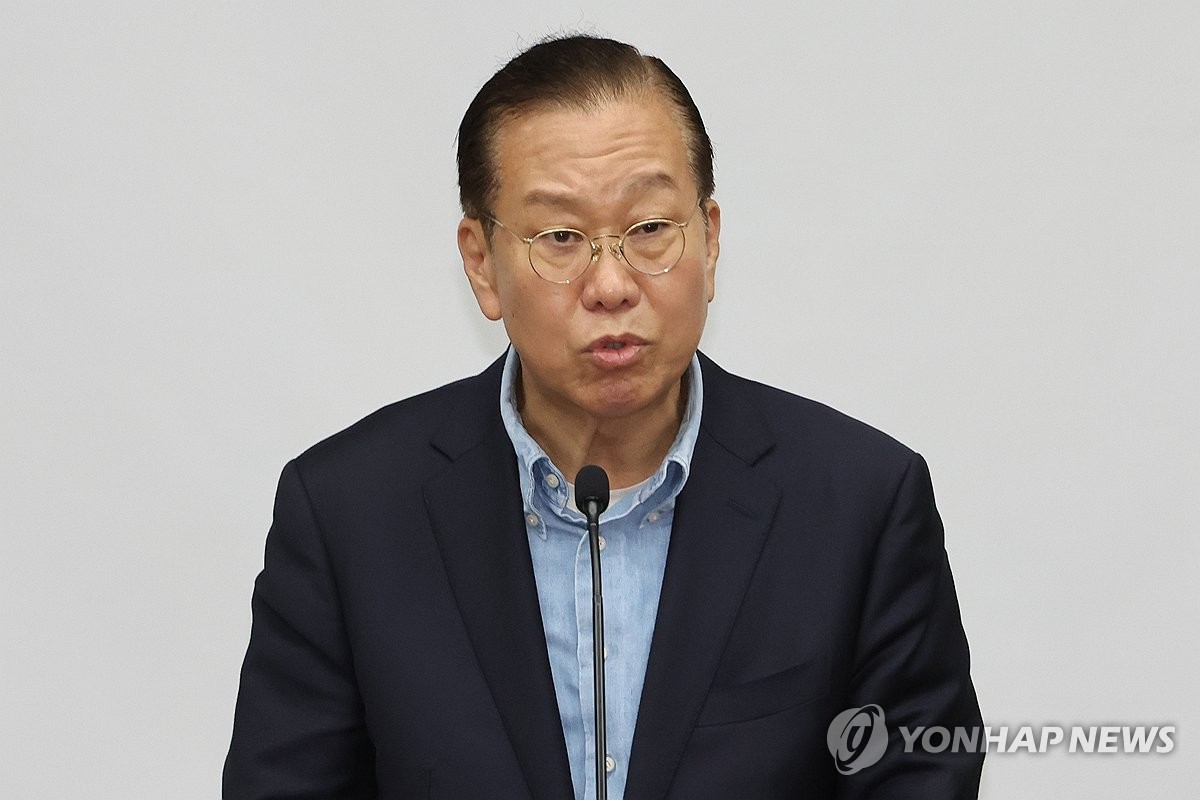 [속보] 권영세 "김문수, 단일화 약속 무너뜨리면 국민 배신"