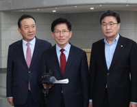 김문수 "당이 날 강제로 끌어내리려 해…현시점부터 일정 중단"