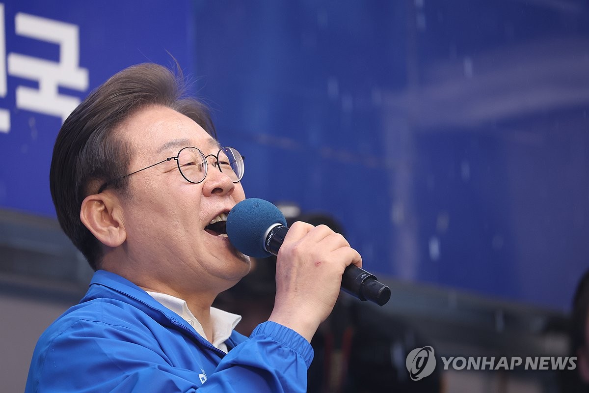 순천에서 유세하는 이재명 후보