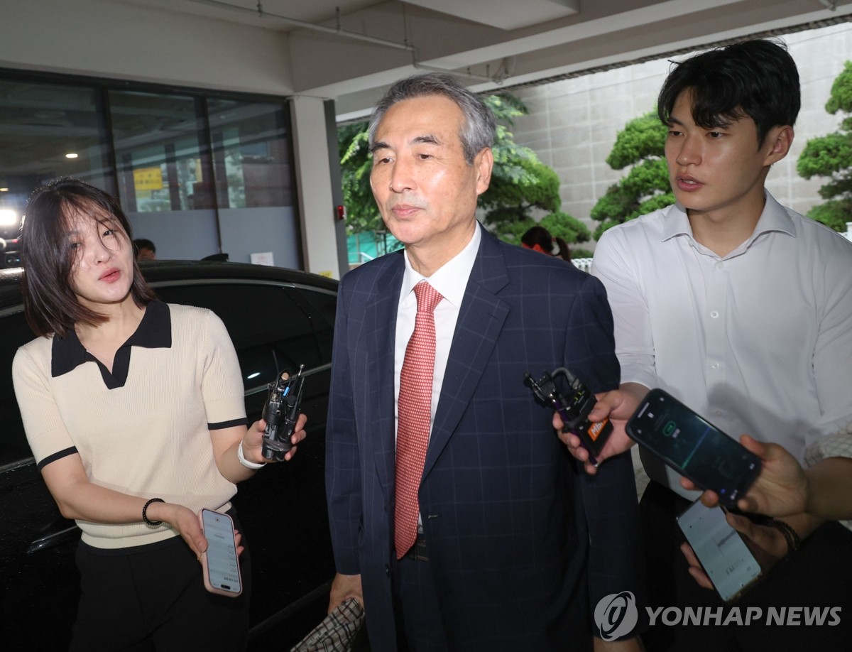 민중기 김건희특검팀 수사진 가동…"파견검사들 출근해 근무"