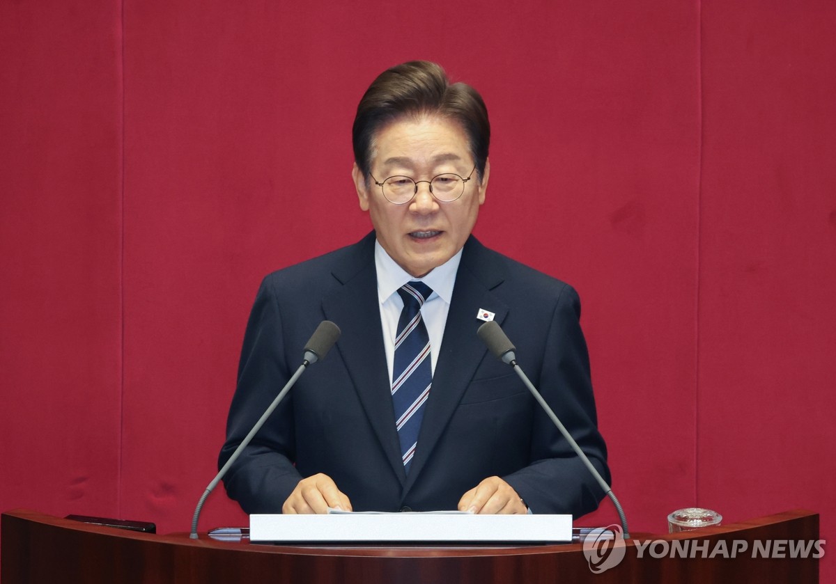 李대통령 "새 성장동력 기회와 결과 나누는 공정성장 문 열어야"