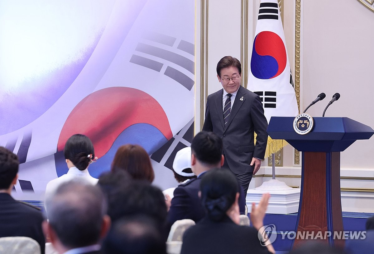 李대통령 국정지지율 59.7%…민주 50.6%·국힘 3…