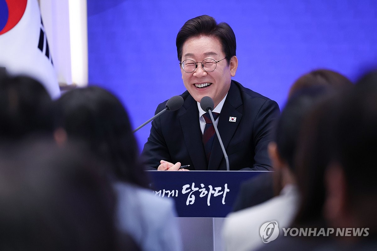 李대통령 "대출규제는 
