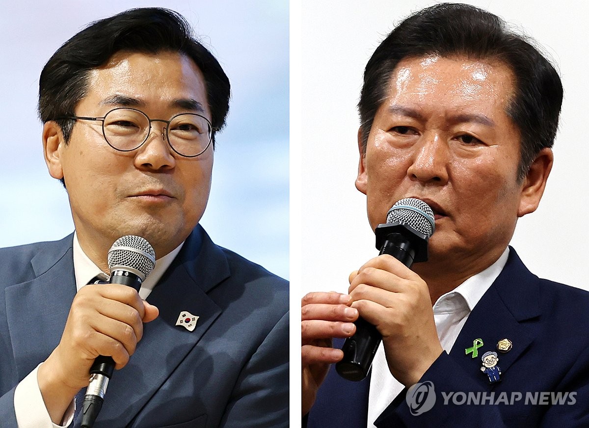 민주 정청래-박찬대 당권 대결에 의원들도 지원사격 