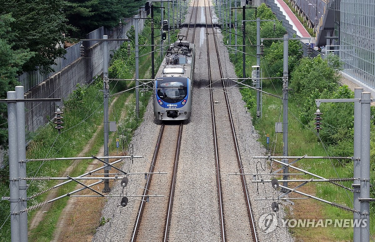 '사람 잡는 무더위'…야외 활동 중 온열질환 신고 잇달아 관련 이미지1