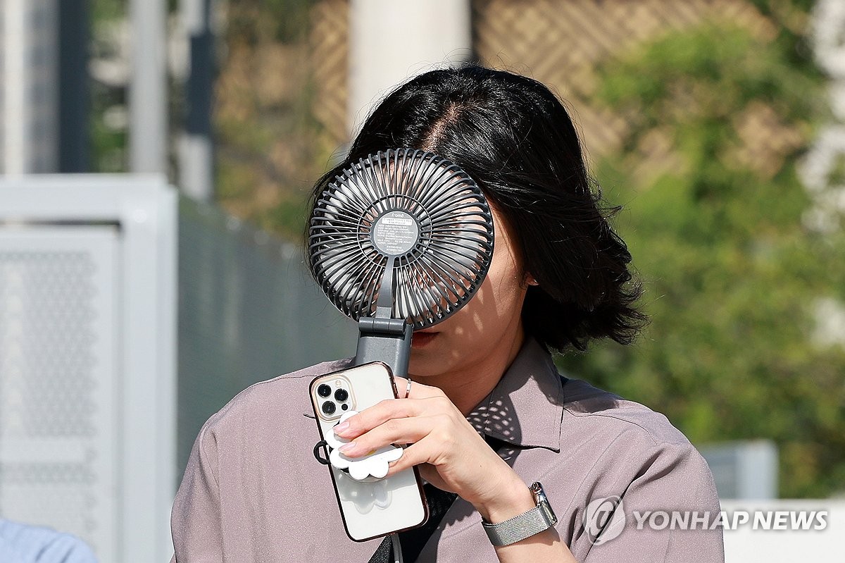 [날씨] 극한호우 물러가고 다시 찜통더위…곳곳 소나기도