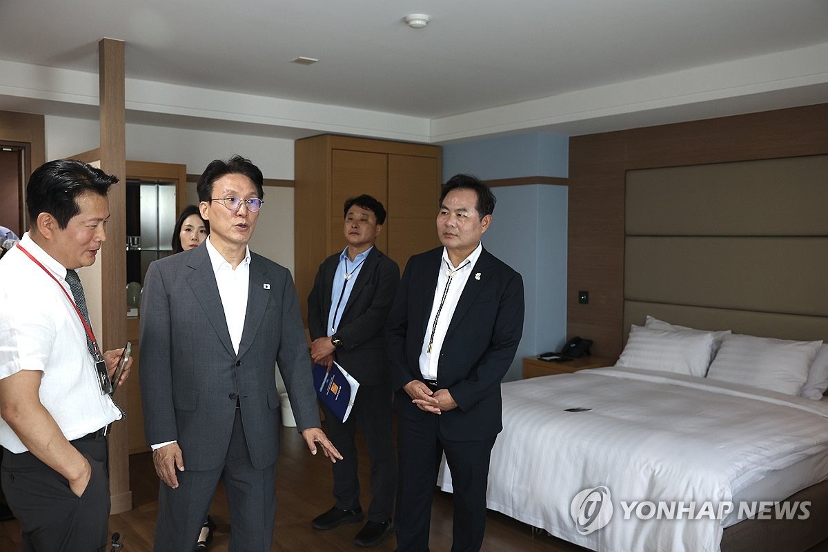 김민석 총리, 2025 APEC 정상회의 특별점검